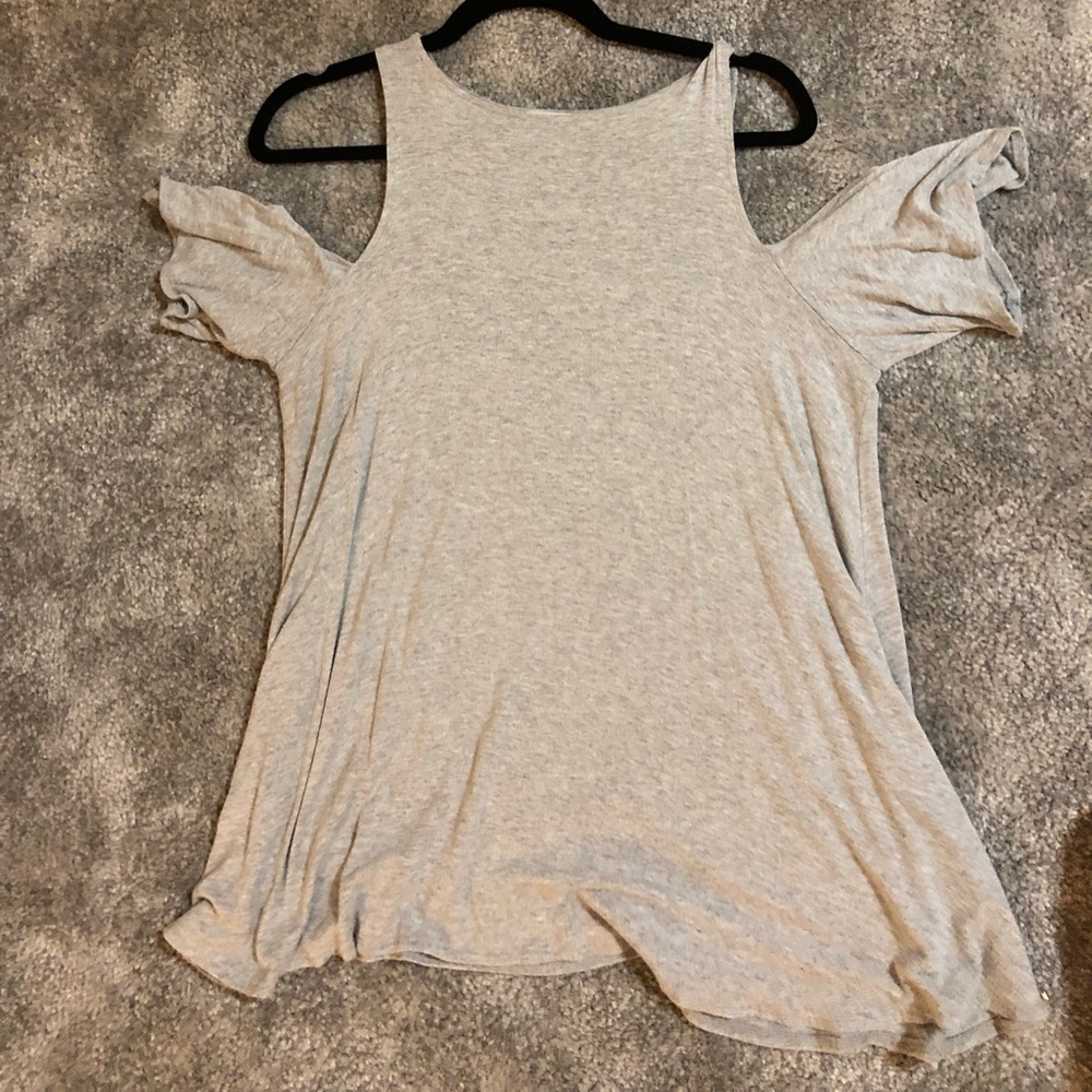 Urban open shoulder shirt